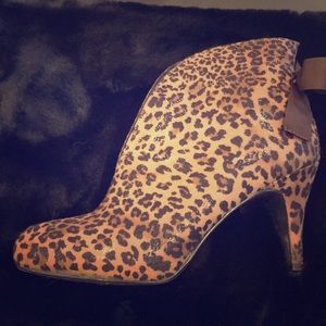 I am cleaning out my closet for new boots!